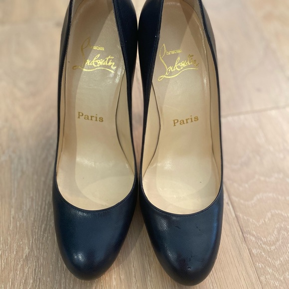 Gorgeous AUTHENTIC Christian Louboutin Pumps - Picture 4 of 7